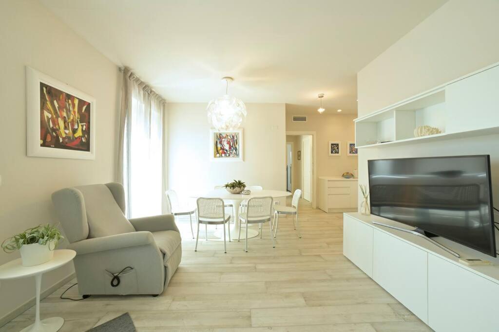 Luxury Apartament Con Garage Vista Mare Alassio Per 6 Persone Exterior foto