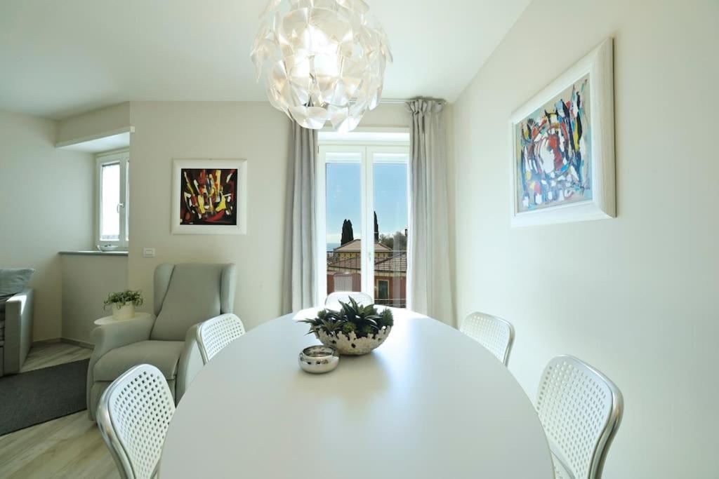 Luxury Apartament Con Garage Vista Mare Alassio Per 6 Persone Exterior foto